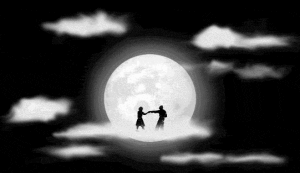 couple dansant dans la lune