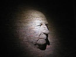 visage-mur